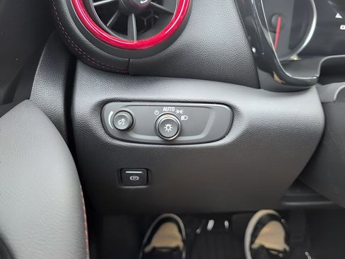 Used 2025 Chevrolet Blazer RS w/ Enhanced Convenience Package image 26