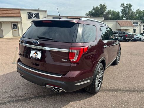 Used 2018 Ford Explorer Platinum image 7