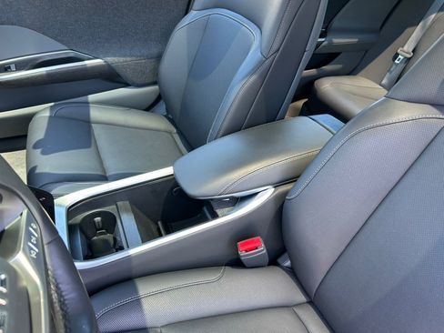 Used 2024 Lucid Air Touring AWD/4WD image 18
