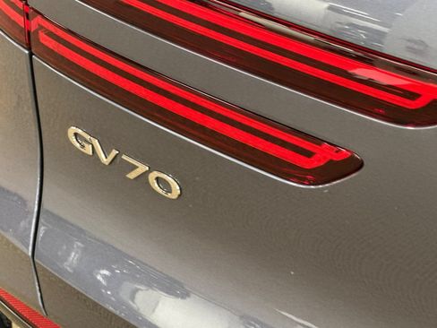 New 2026 Genesis GV70 2.5T Advanced AWD/4WD image 27