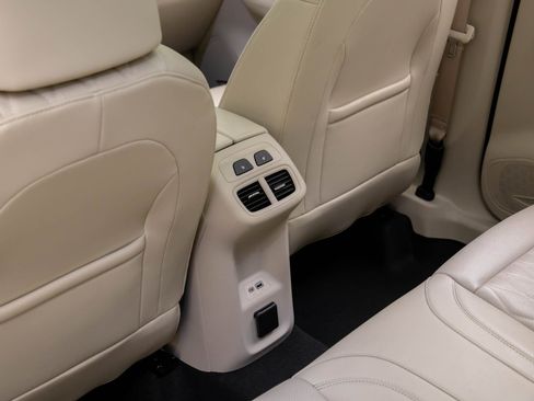 Used 2023 Buick Envision Avenir image 19