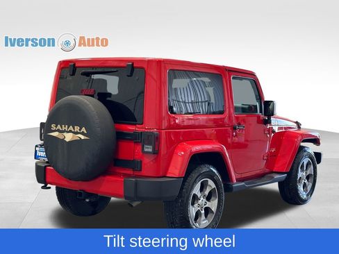 Used 2018 Jeep Wrangler Sahara w/ Connectivity Group AWD/4WD image 16