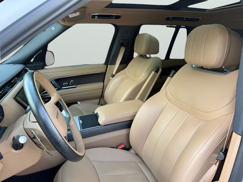 Certified 2025 Land Rover Range Rover SE AWD/4WD image 16