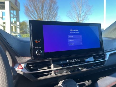 Used 2025 Toyota Sienna XSE image 25