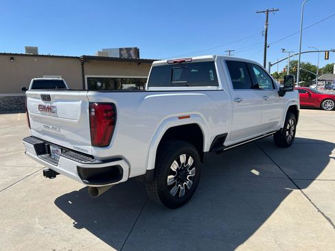 Used 2024 GMC Sierra 3500 Denali w/ Denali Reserve Package AWD/4WD image 8
