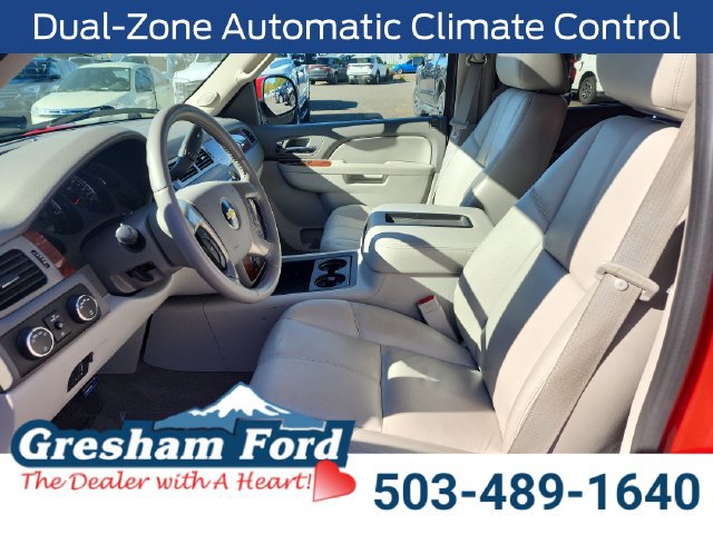 Used 2011 Chevrolet Avalanche LT w/ Luxury Package AWD/4WD image 11