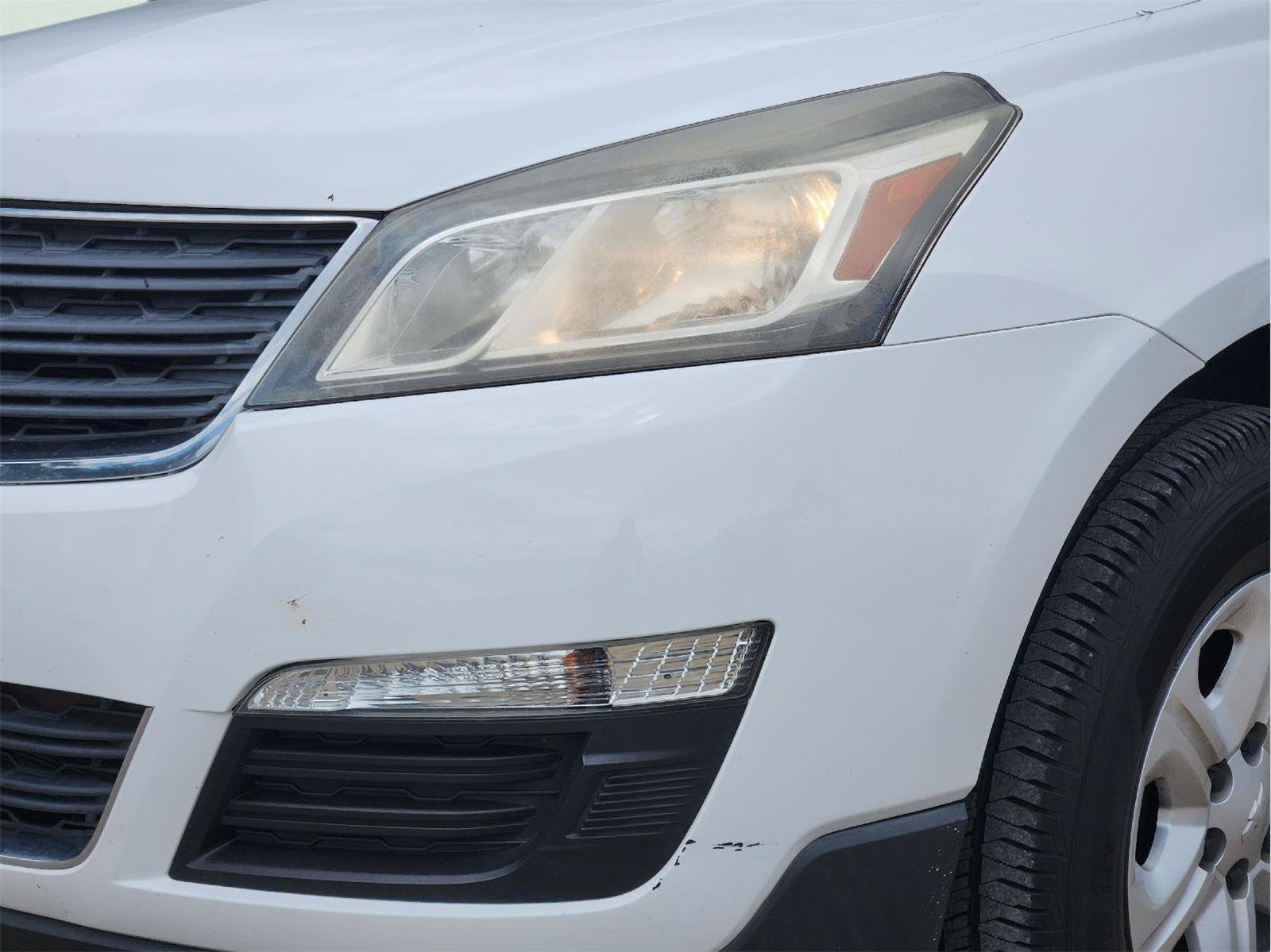 Used 2017 Chevrolet Traverse LS FWD image 8
