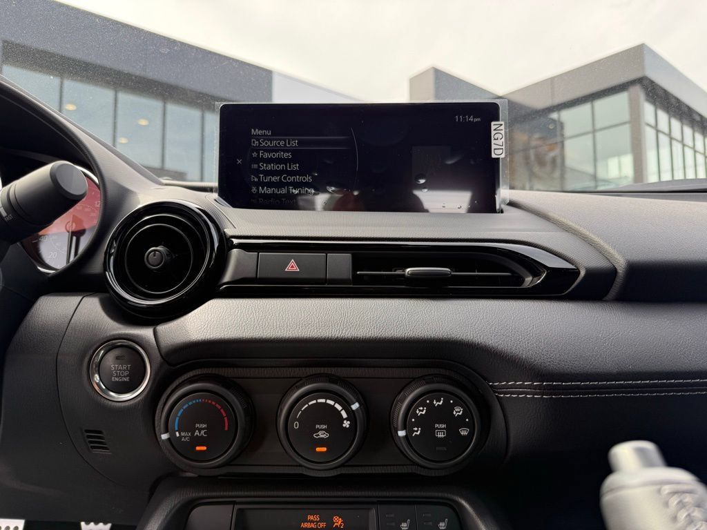 New 2026 MAZDA MX-5 Miata Club w/ Interior Package RWD image 20