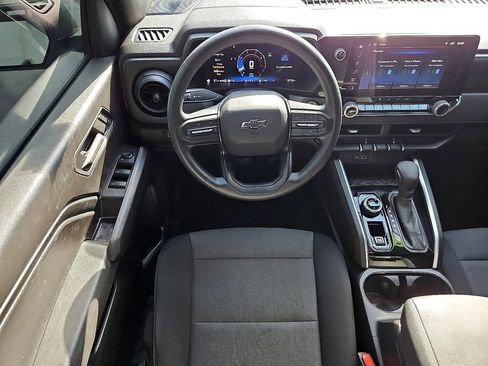 Used 2025 Chevrolet Colorado Trail Boss image 11
