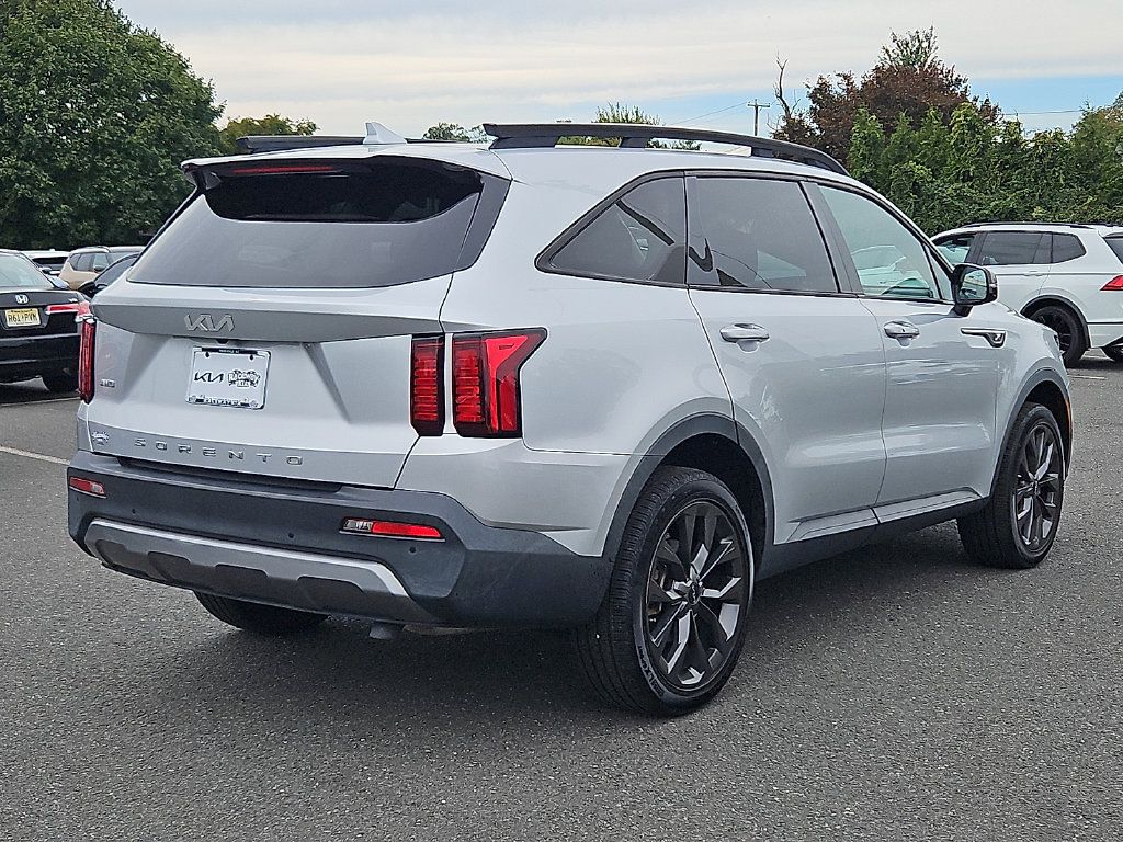 Certified 2022 Kia Sorento X-Line EX AWD/4WD image 7
