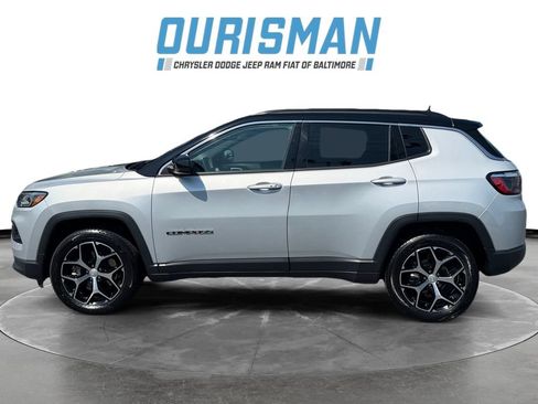 Used 2024 Jeep Compass Limited AWD/4WD image 3