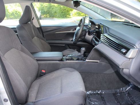 Used 2025 Toyota Camry LE FWD image 13