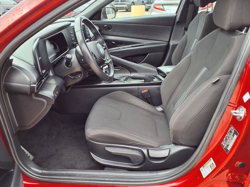 Used 2025 Hyundai Elantra Sport image 18