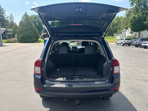 Used 2017 Jeep Compass Latitude AWD/4WD image 15