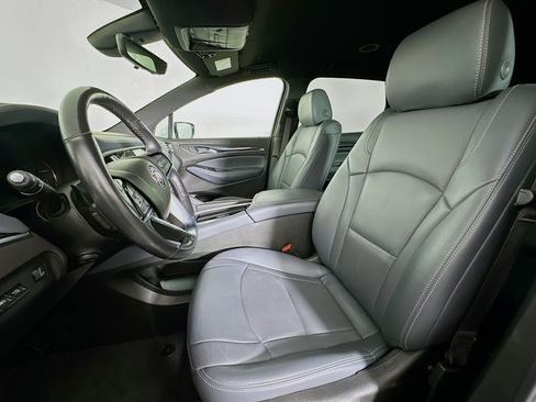 Used 2024 Buick Enclave Premium image 13