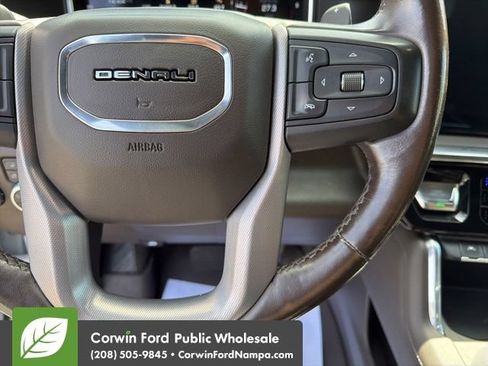 Used 2022 GMC Sierra 1500 Denali AWD/4WD image 17