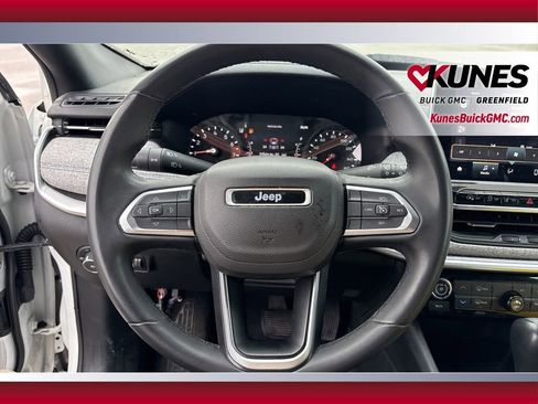 Used 2023 Jeep Compass Latitude AWD/4WD image 29
