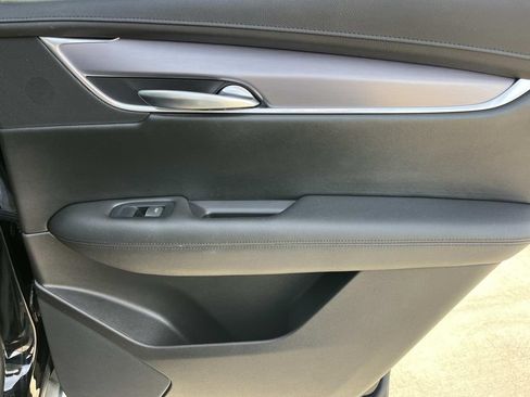 Used 2017 Cadillac XT5 Premium Luxury AWD/4WD image 25