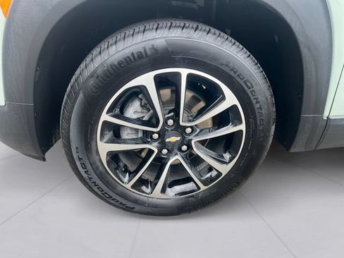 Used 2026 Chevrolet TrailBlazer LT w/ Convenience Package AWD/4WD image 9
