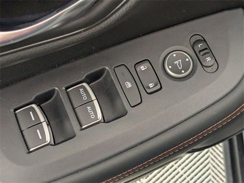 Used 2023 Honda HR-V Sport image 11
