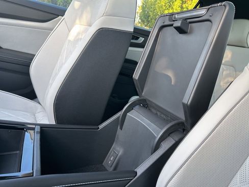 New 2026 Volkswagen Atlas Cross Sport SEL Premium R-Line image 39