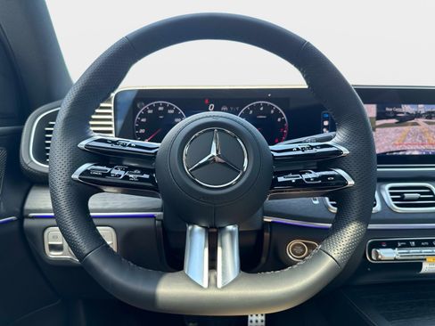 New 2026 Mercedes-Benz GLS 580 4MATIC image 30