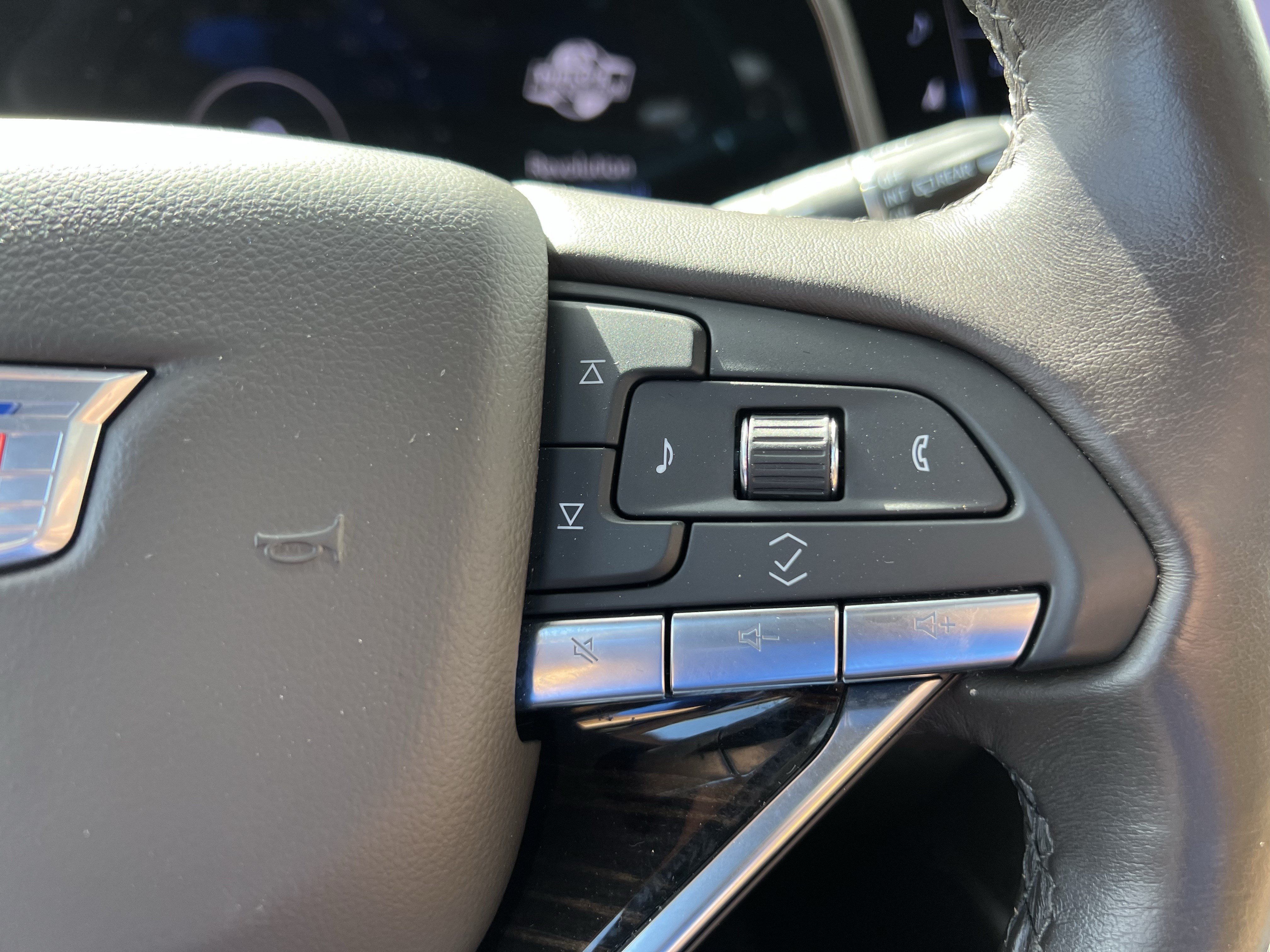 Used 2023 Cadillac Escalade Premium Luxury w/ LPO, Illumination Package AWD/4WD image 20