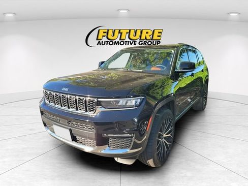 Used 2021 Jeep Grand Cherokee L Limited RWD image 3