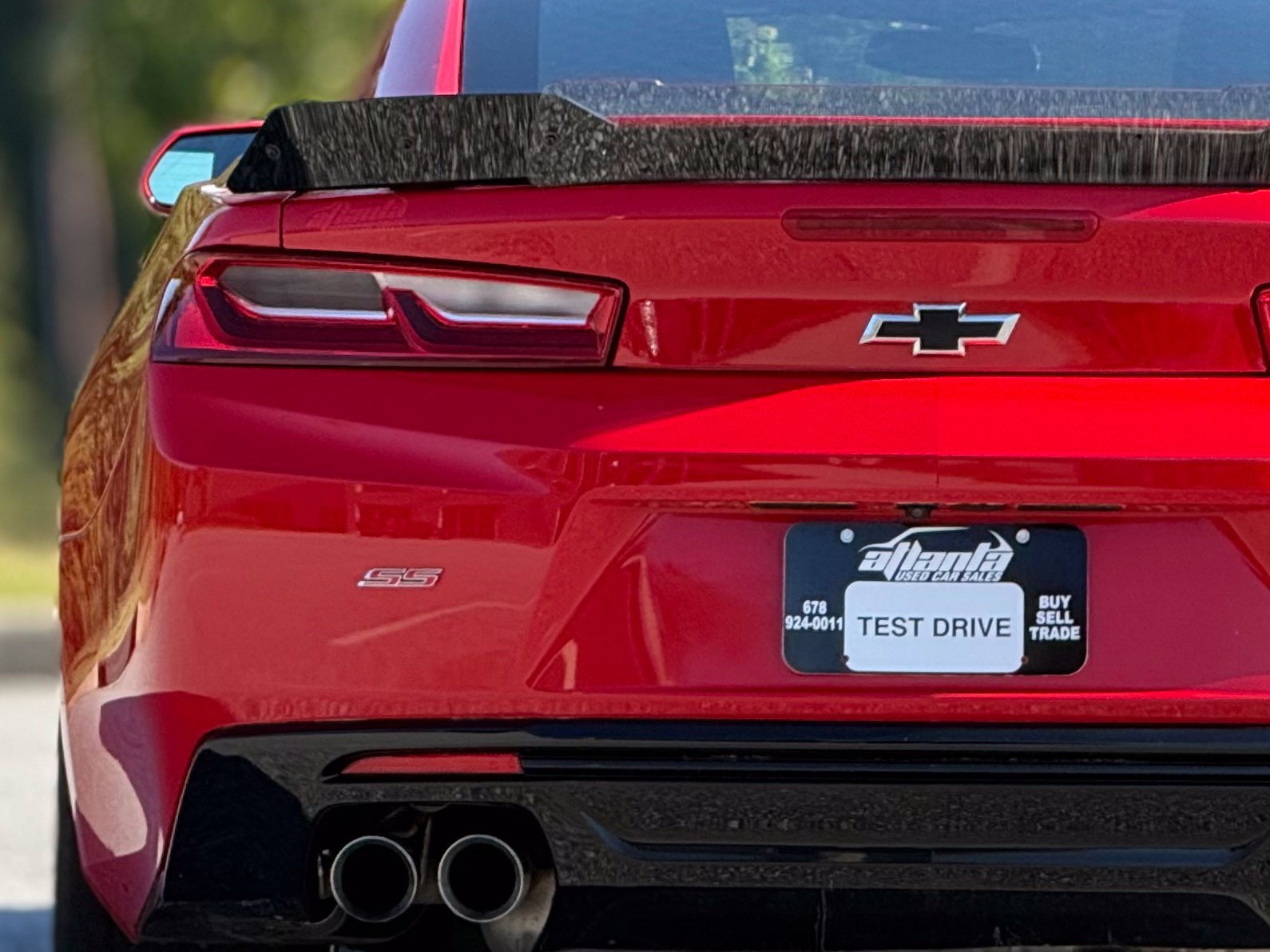 Used 2018 Chevrolet Camaro SS RWD image 16