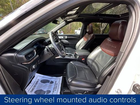 Used 2020 Ford Explorer Platinum w/ Premium Technology Package image 31