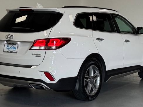Used 2019 Hyundai Santa Fe XL FWD image 3