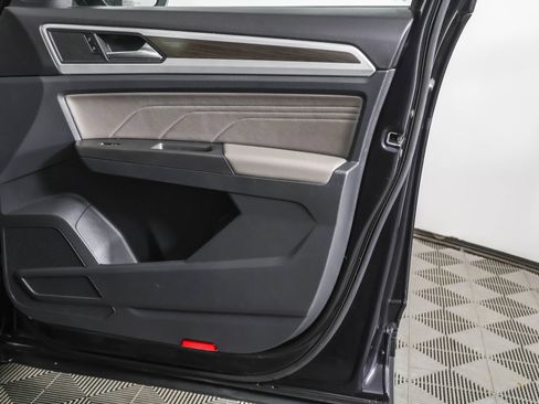 Used 2022 Volkswagen Atlas SE image 49