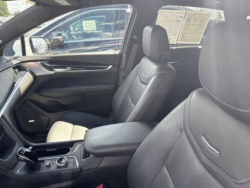 Used 2024 Cadillac XT5 Premium Luxury image 21