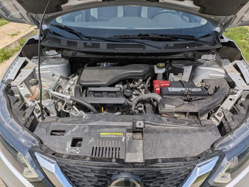 Used 2020 Nissan Rogue Sport SV w/ All-Weather Package AWD/4WD image 17