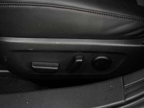 Used 2024 MAZDA MAZDA3 s FWD image 23