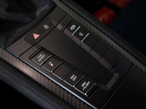 Used 2024 Porsche 718 Cayman GT4 RS image 34