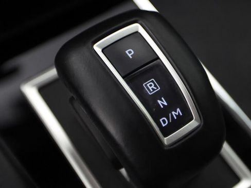 Used 2024 Mitsubishi Outlander SE FWD image 25