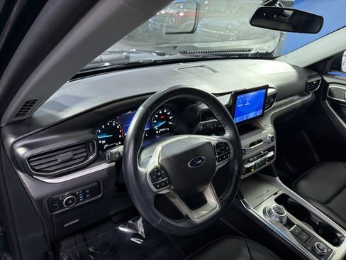 Used 2023 Ford Explorer XLT w/ Equipment Group 202A AWD/4WD image 20