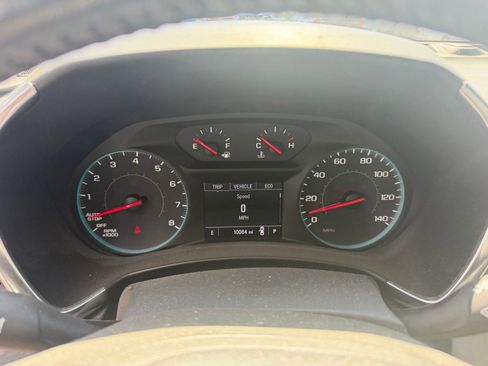 Used 2018 Chevrolet Equinox LT FWD image 11