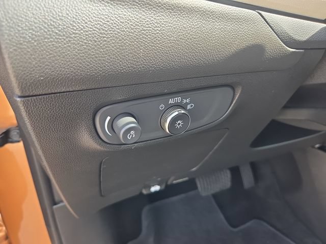 Used 2025 Buick Encore GX Preferred FWD image 17