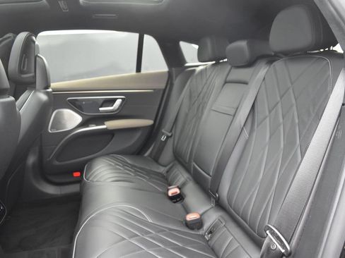 Used 2022 Mercedes-Benz EQS 580 4MATIC Sedan image 26
