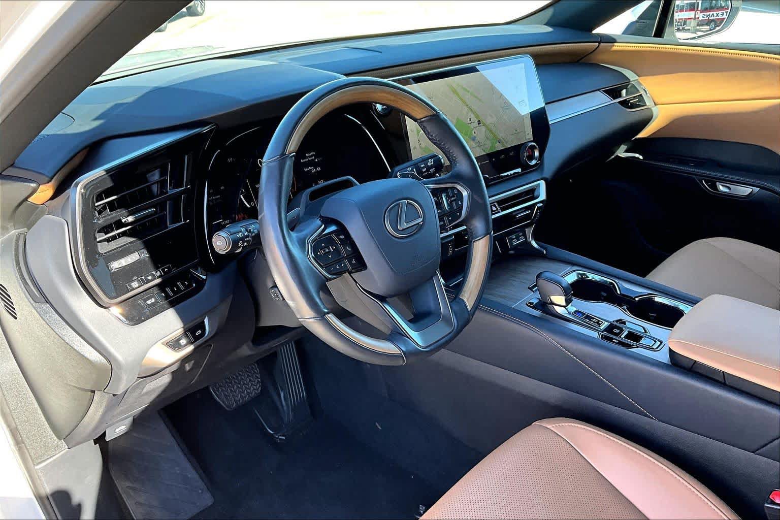 Used 2025 Lexus RX 350 Premium FWD image 18