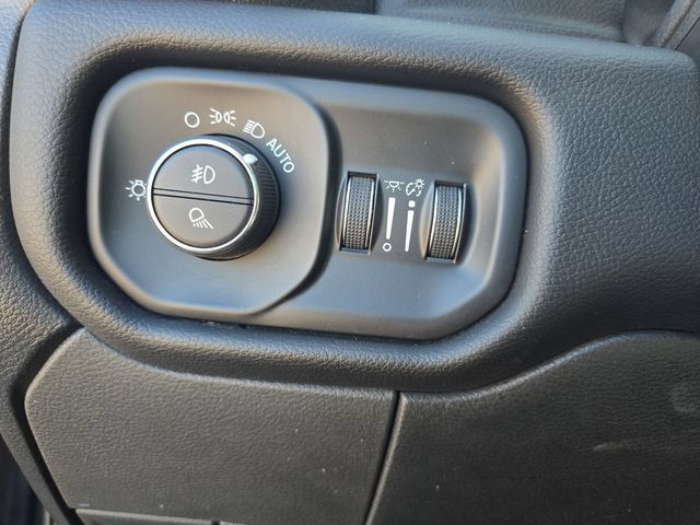 Used 2024 RAM 2500 Laramie w/ Snow Chief Group AWD/4WD image 29