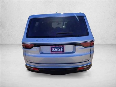 Used 2022 Jeep Wagoneer Series II image 3