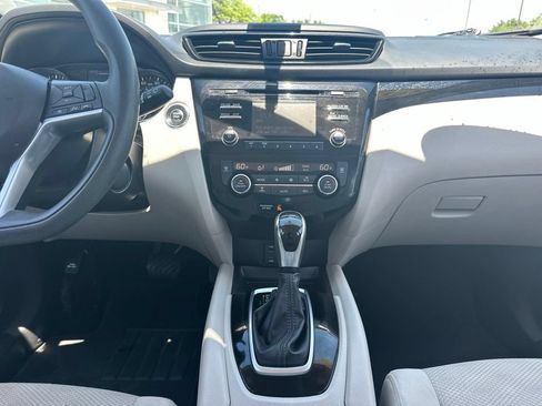 Used 2018 Nissan Rogue Sport SV AWD/4WD image 22