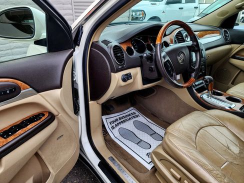 Used 2009 Buick Enclave CXL w/ Entertainment Package #4 image 14