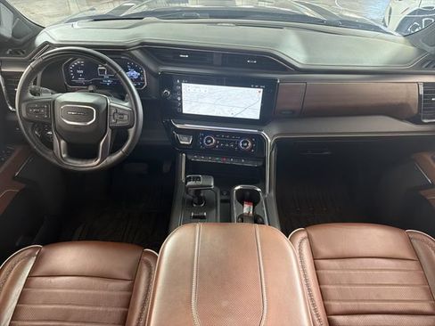 Used 2025 GMC Sierra 1500 Denali Ultimate AWD/4WD image 2