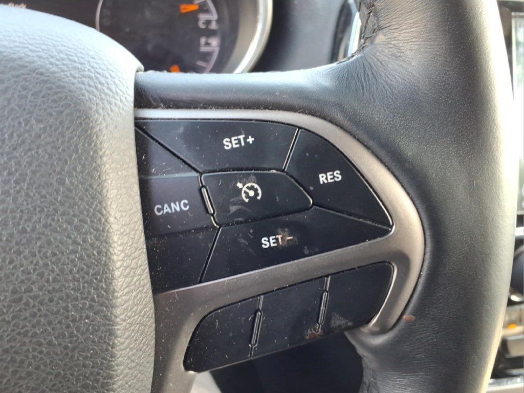 Used 2019 Jeep Grand Cherokee Limited w/ Trailer Tow Group IV AWD/4WD image 20