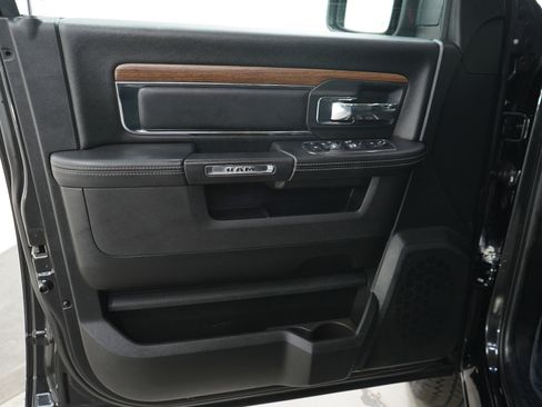 Used 2017 RAM 1500 Laramie w/ Convenience Group AWD/4WD image 22