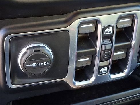 Used 2021 Jeep Wrangler Unlimited Freedom Edition image 26